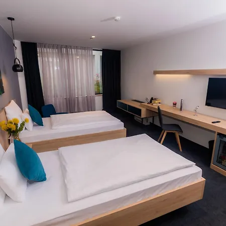 Academia Hotel 4*